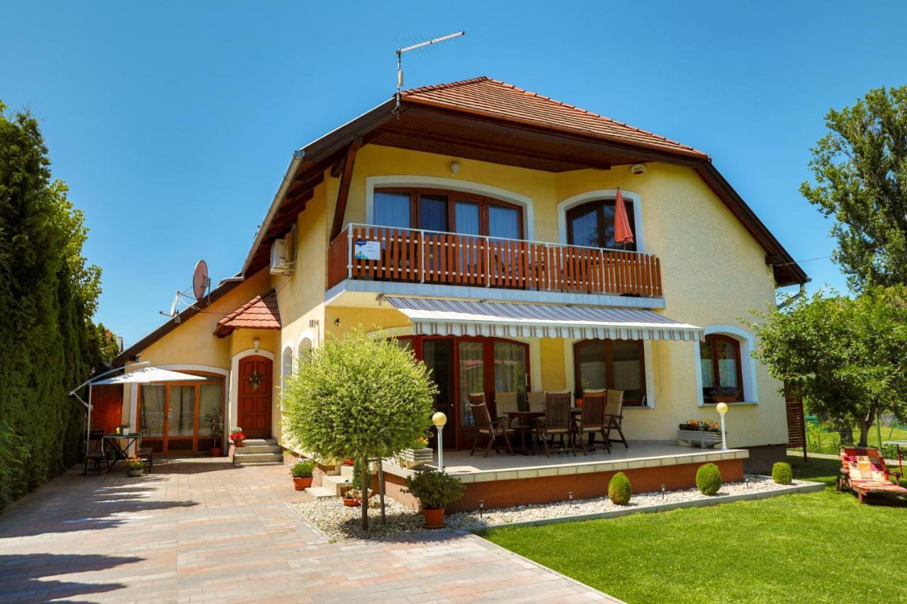 Apartman Fuzfa Balatonmáriafürdő Esterno foto